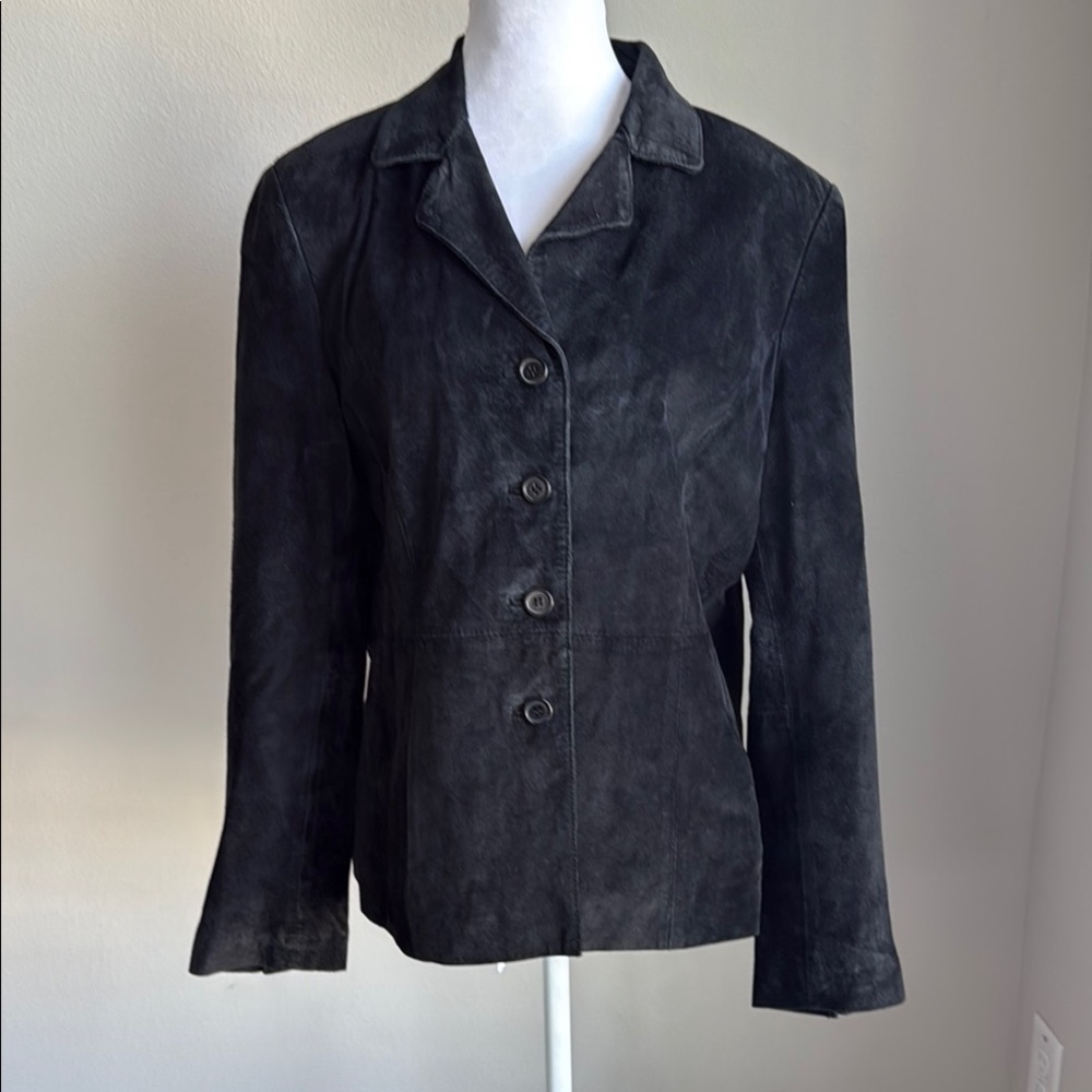 John Paul Richard Uniform Petite women’s black leather jacket